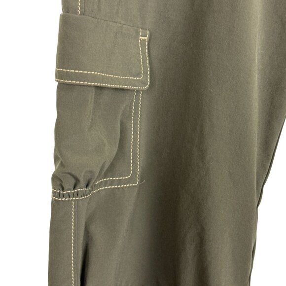 Athleta Brown Capri Cargo Pants Sz 6 Stretch Performance Contrast Stitching - Picture 11 of 13